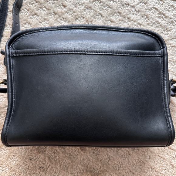 Coach Handbags - Vintage 90s Coach Metropolis Zip 9087 Black Leather Top